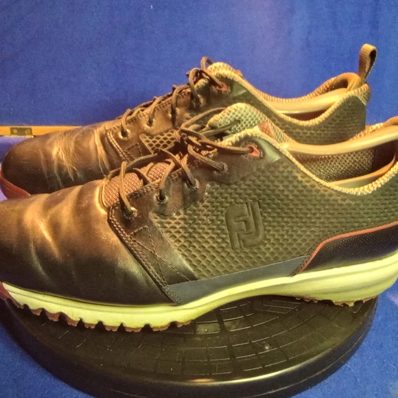 Footjoy Contour Black/Red/Grey & White Golf Shoes 54098, Sz. 11.5 XW - US, - Picture 4 of 8